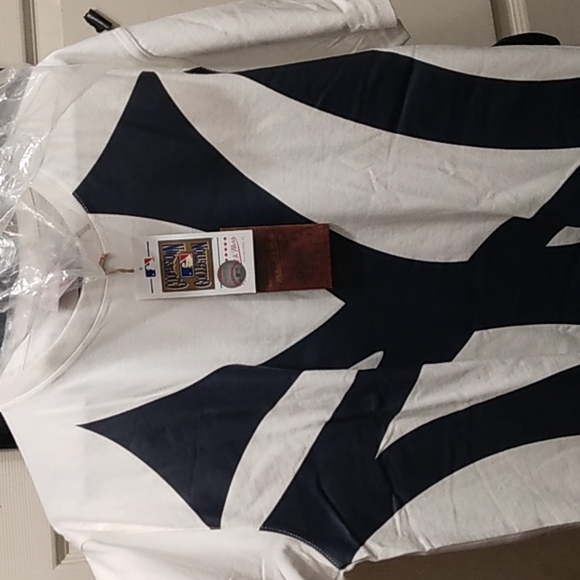 Mitchell n Ness NY Yankees t shirt - Picture 4 of 4